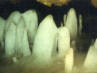 Malyshka-Kyjanka Cave